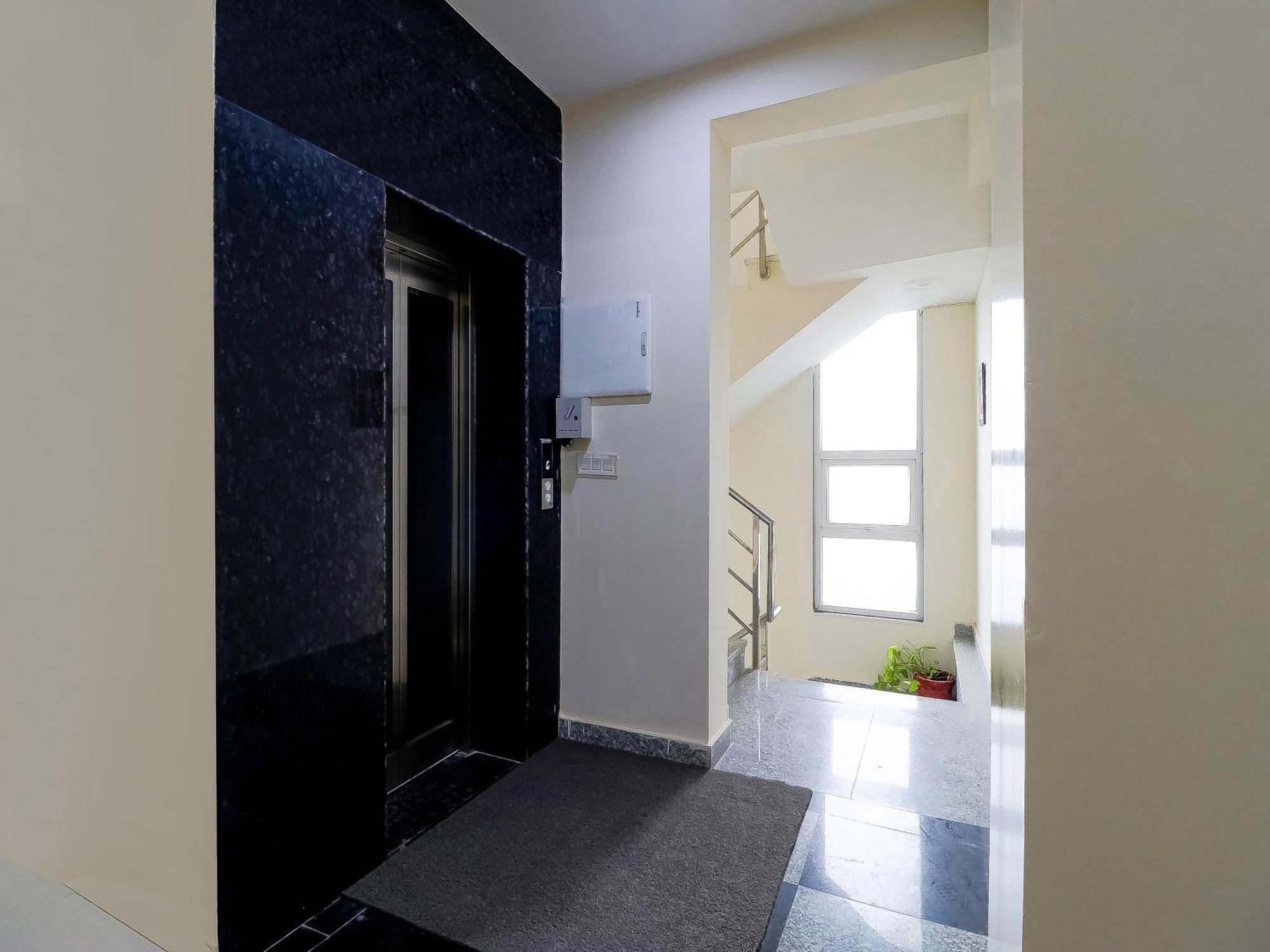 Treebo Rejoice 52 - 3Km From Huda City Metro Station Badshahpur Extérieur photo