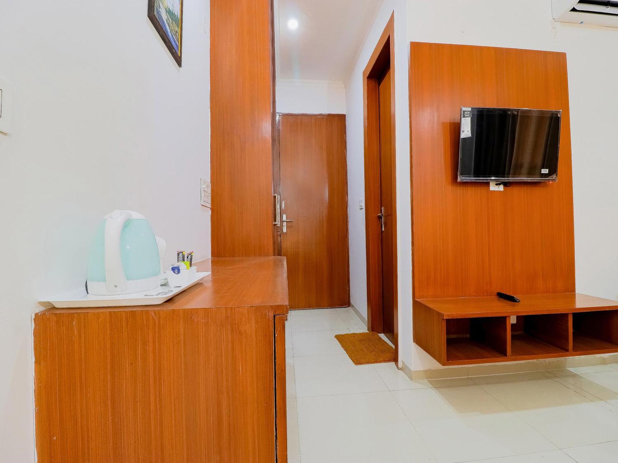 Treebo Rejoice 52 - 3Km From Huda City Metro Station Badshahpur Extérieur photo
