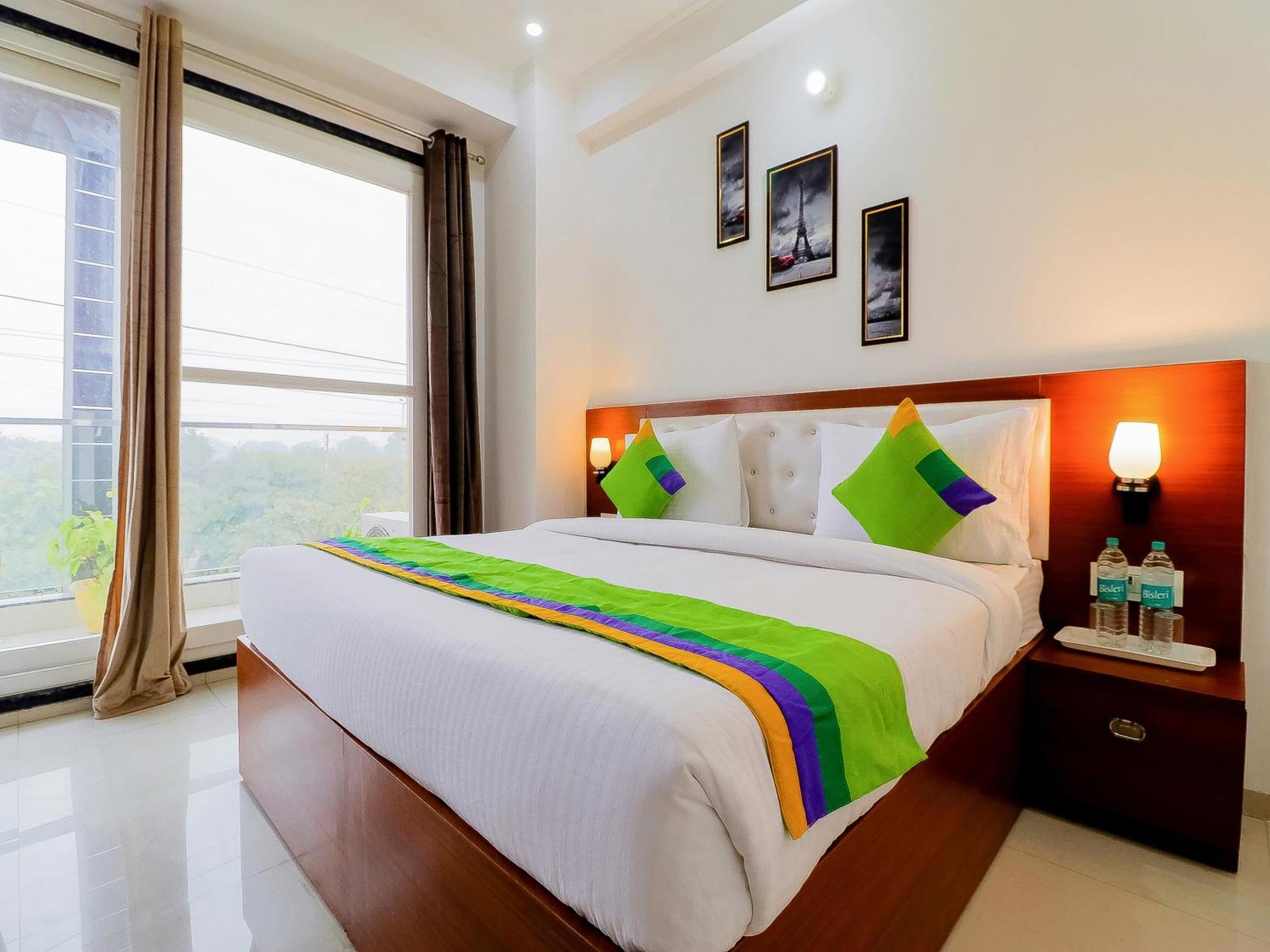 Treebo Rejoice 52 - 3Km From Huda City Metro Station Badshahpur Extérieur photo